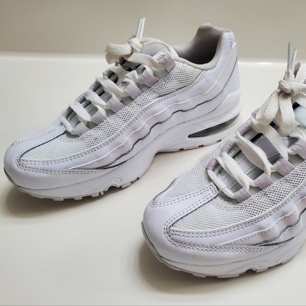 NIKE Air Max 95 GS White Vast Grey - Picture 4 of 13